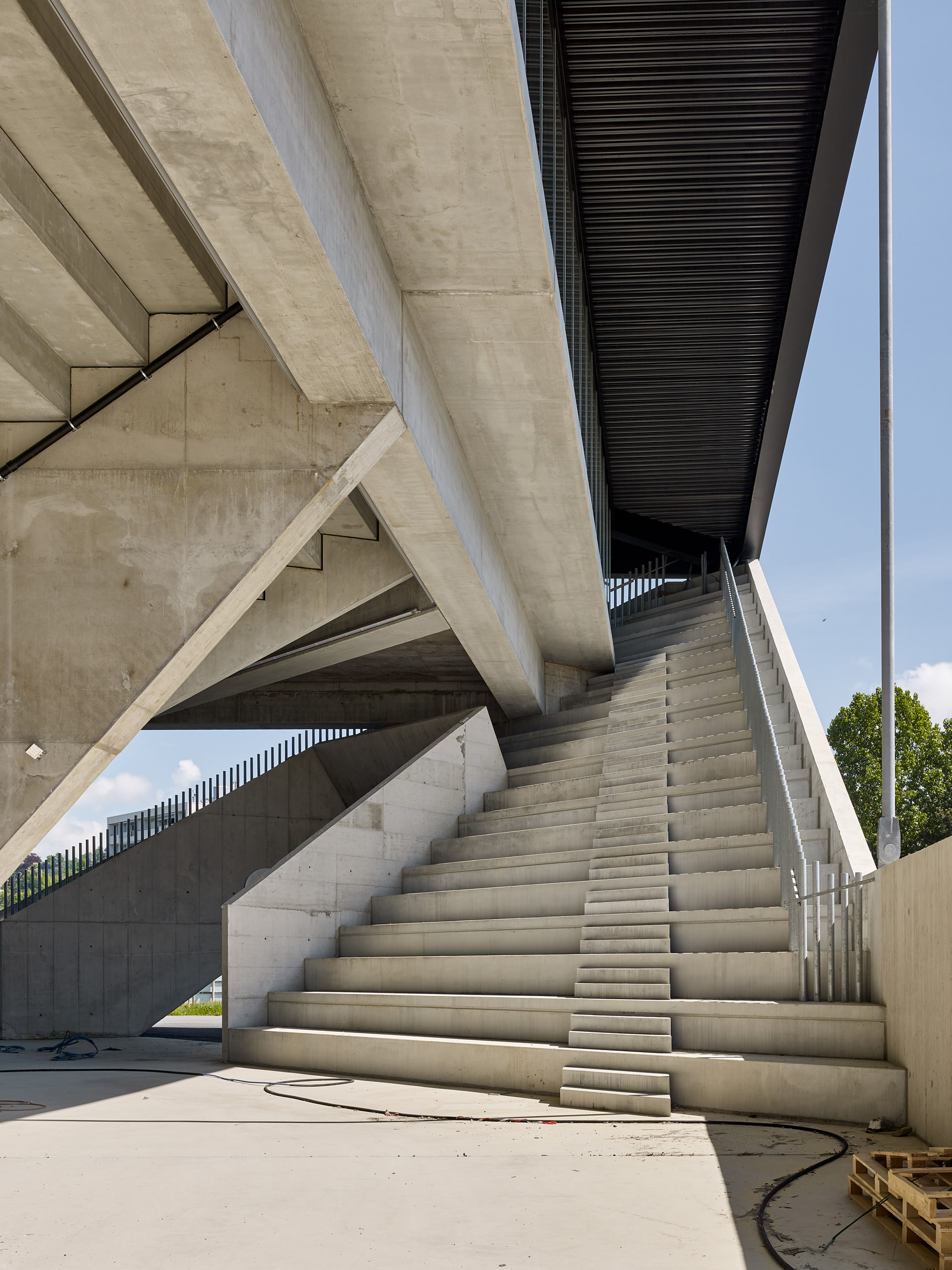 Stade de la Tuilière, Lausanne